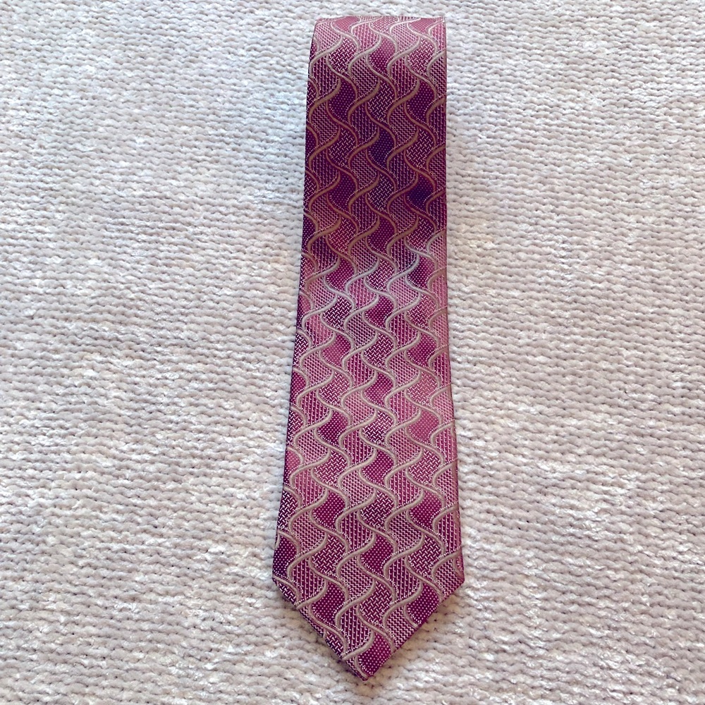 Pronto Uomo Burgundy Geometric Wave Silk Tie‎